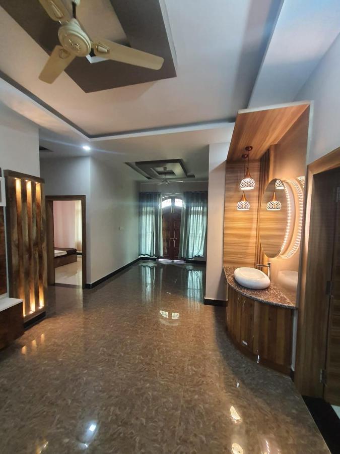 Shree Nanda Guest house *