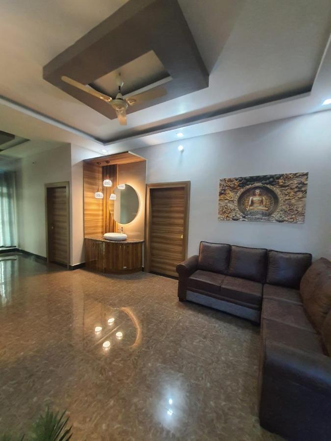Shree Nanda Varanasi
